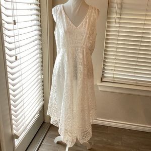 J Gee White Lace Handkerchief Hem Dress Size XL
